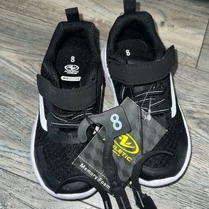 Boys sneakers